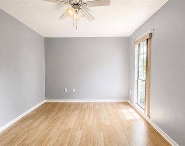 4126 Yellow Pine Lane - Photo Thumbnail 13