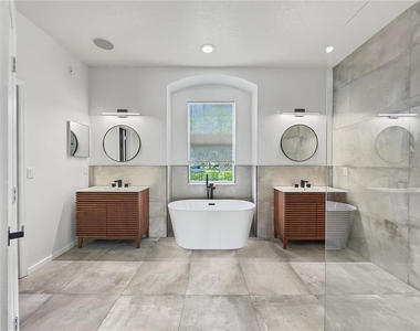 2501 Tybee Road - Photo Thumbnail 6