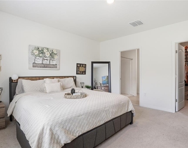 2735 Numa Falls Ave - Photo Thumbnail 17