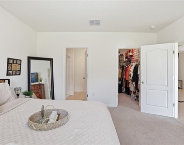 2735 Numa Falls Ave - Photo Thumbnail 18