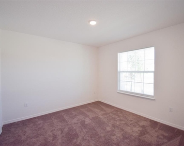 553 Pawnee Court - Photo Thumbnail 31