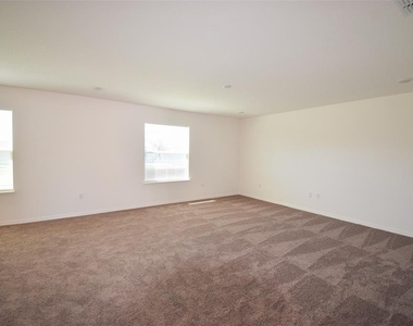 553 Pawnee Court - Photo Thumbnail 27