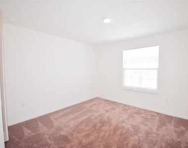 553 Pawnee Court - Photo Thumbnail 16