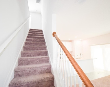 553 Pawnee Court - Photo Thumbnail 10
