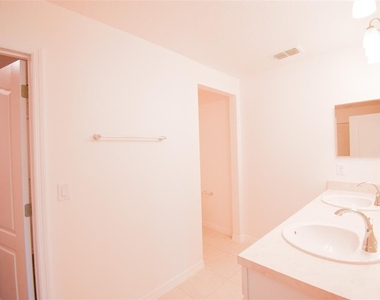 553 Pawnee Court - Photo Thumbnail 25