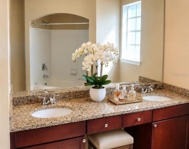 132 Vista Verdi Circle - Photo Thumbnail 4