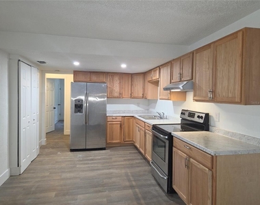 918 3rd Street - Photo Thumbnail 2