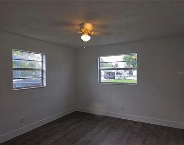 918 3rd Street - Photo Thumbnail 5