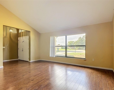2108 Jonathan Lane - Photo Thumbnail 4