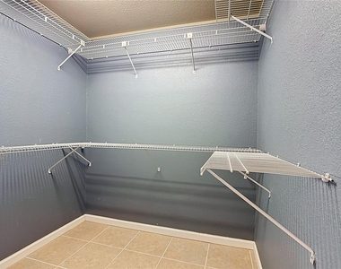 2108 Jonathan Lane - Photo Thumbnail 24