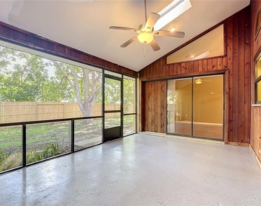 2108 Jonathan Lane - Photo Thumbnail 34