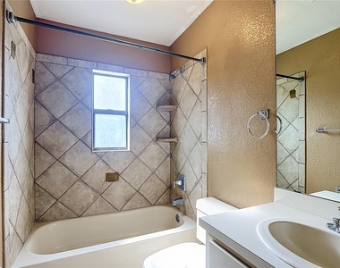 2108 Jonathan Lane - Photo Thumbnail 30