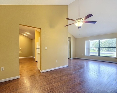 2108 Jonathan Lane - Photo Thumbnail 6
