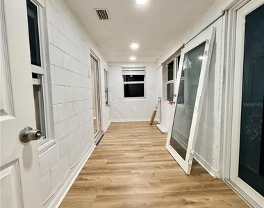 1103 Grant Avenue - Photo Thumbnail 7