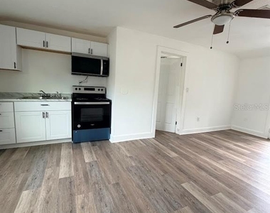 302.5 S 12th - Photo Thumbnail 9