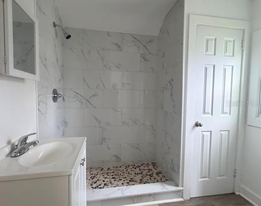 302.5 S 12th - Photo Thumbnail 6