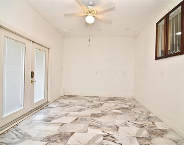 7033 Easter Street - Photo Thumbnail 13