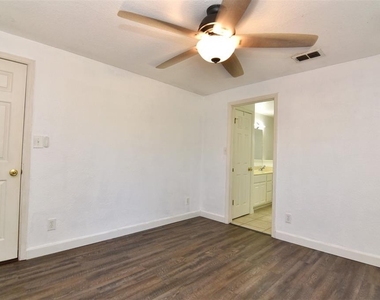 7033 Easter Street - Photo Thumbnail 18