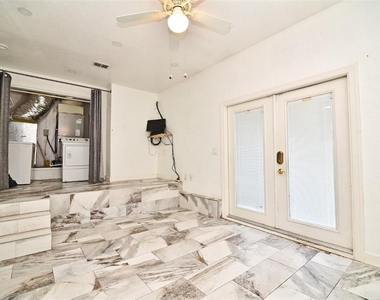 7033 Easter Street - Photo Thumbnail 14