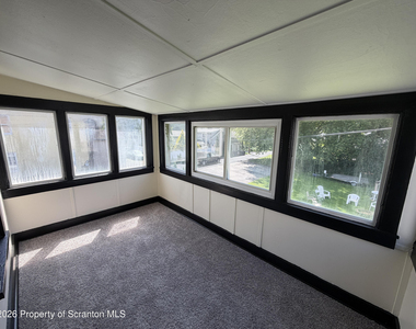 610 Moosic Street - Photo Thumbnail 9