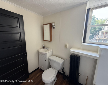 610 Moosic Street - Photo Thumbnail 6