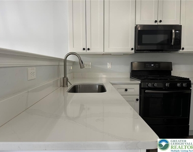 3685 Clauss Drive - Photo Thumbnail 13
