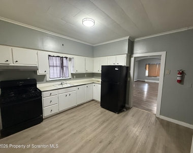 619 Harrison Avenue - Photo Thumbnail 3