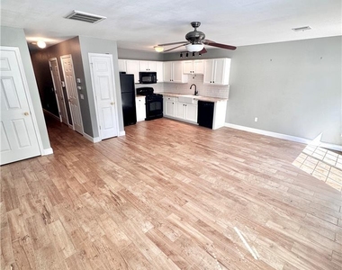708 Trout Creek Lane - Photo Thumbnail 4