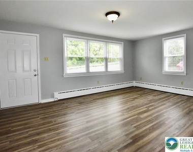 3523 Mountain View Drive - Photo Thumbnail 10