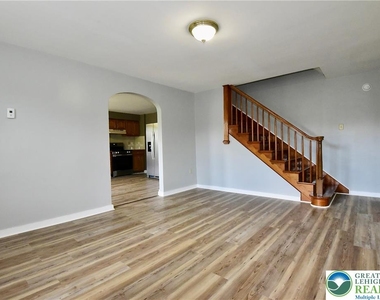 3523 Mountain View Drive - Photo Thumbnail 12