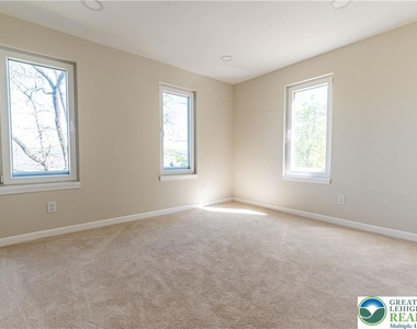 1156 William Street - Photo Thumbnail 26