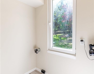1156 William Street - Photo Thumbnail 16