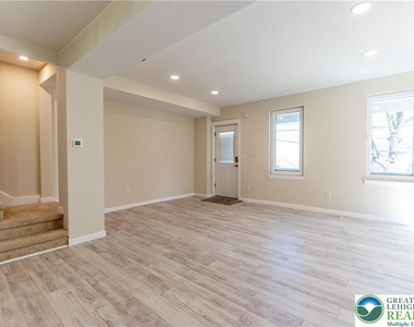 1156 William Street - Photo Thumbnail 2