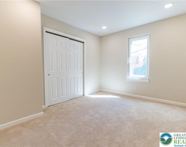 1156 William Street - Photo Thumbnail 25
