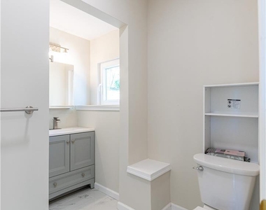 1156 William Street - Photo Thumbnail 14