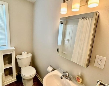 1840 Fairview Avenue - Photo Thumbnail 11