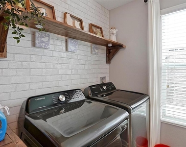 10264 Love Story Street - Photo Thumbnail 24