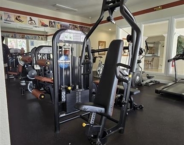 11574 Westwood Boulevard - Photo Thumbnail 25