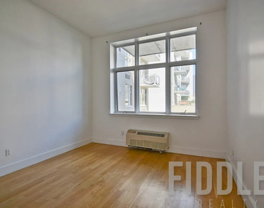 140 Hope Street - Photo Thumbnail 9