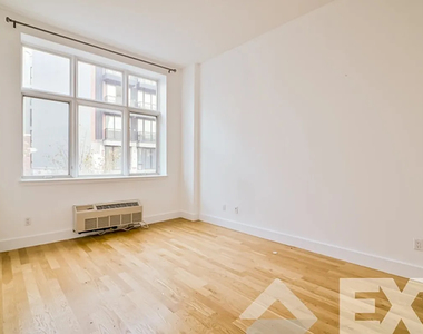 140 Hope Street - Photo Thumbnail 4