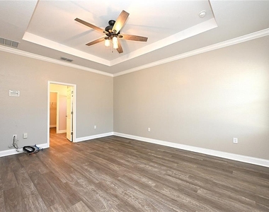 299 Travelers Creek Drive - Photo Thumbnail 18