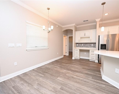 299 Travelers Creek Drive - Photo Thumbnail 9