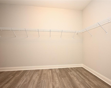 299 Travelers Creek Drive - Photo Thumbnail 24
