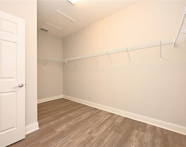 299 Travelers Creek Drive - Photo Thumbnail 25