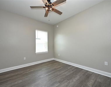 299 Travelers Creek Drive - Photo Thumbnail 34