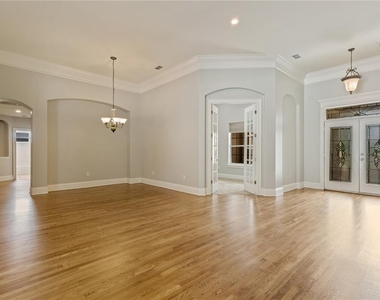 6330 Ashley Drive - Photo Thumbnail 9