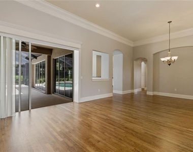 6330 Ashley Drive - Photo Thumbnail 13