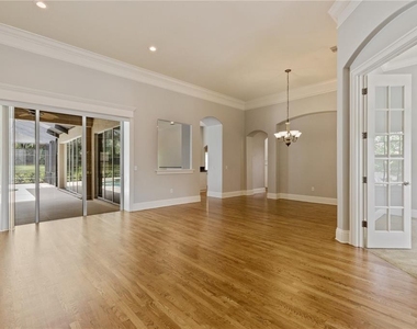 6330 Ashley Drive - Photo Thumbnail 8