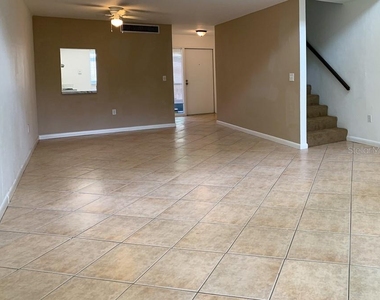 605 Sw 75th Street - Photo Thumbnail 6