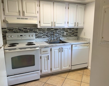 605 Sw 75th Street - Photo Thumbnail 1